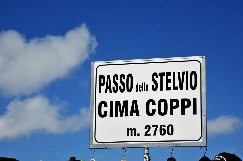 Hotel Passo Stelvio Bagian luar foto