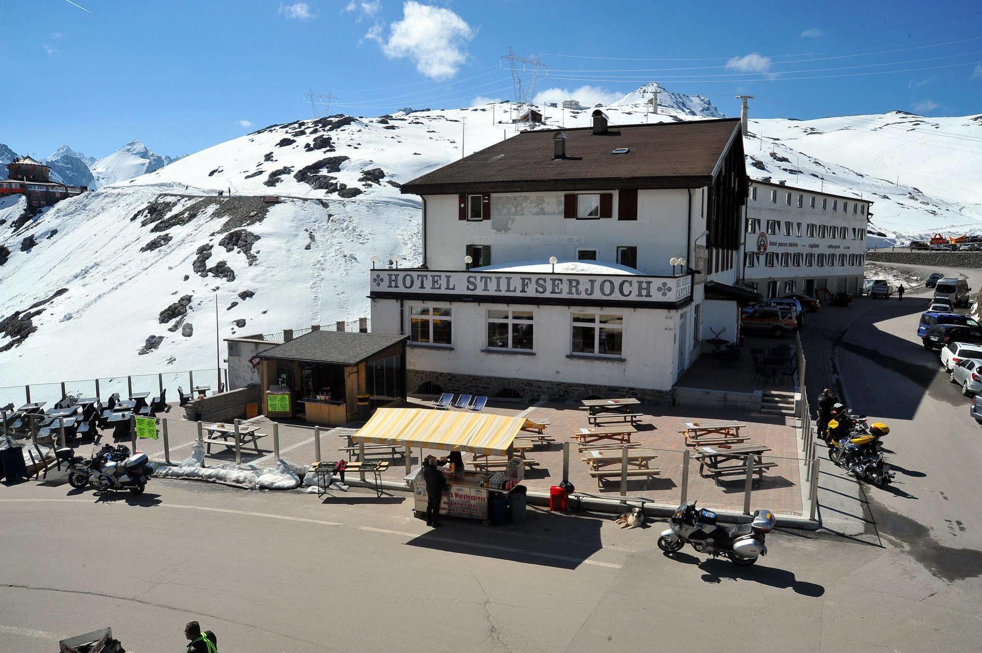 Hotel Passo Stelvio Bagian luar foto